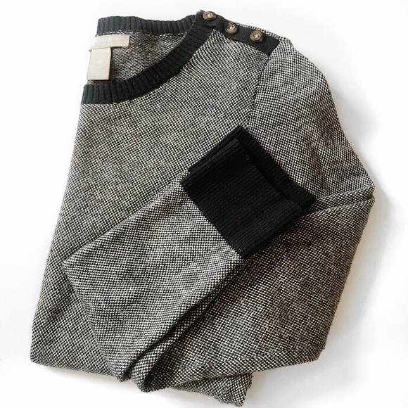 Banana Republic Sweaters - HP▪️Banana Republic sweater.